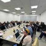 منتدى رؤساء السلطات العربية في الجنوب يجتمع مع وزيرة جودة البيئة عيديت سيلمن في بلدية رهط