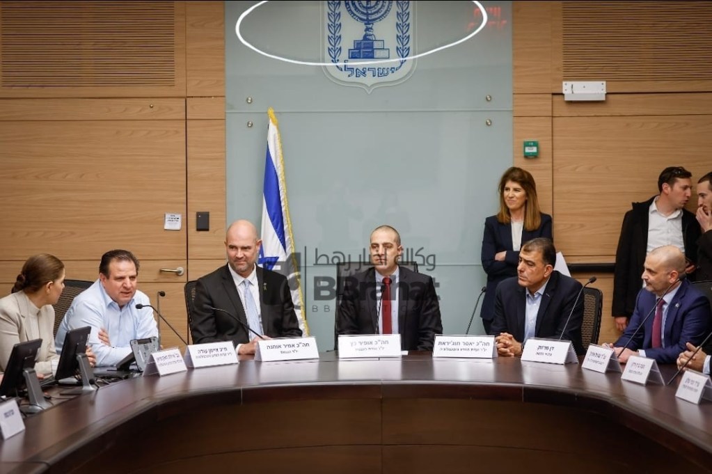 الكنيست تُقر تعيين د. ياسر حجيرات رئيسًا للجنة العلوم والتكنولوجيا خلفًا لأيمن عودة