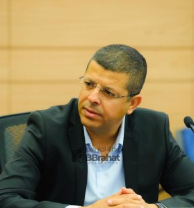 النائب وليد الهواشلة يطالب بفصل معلمة أصدرت تعقيبًا عنصريًا حول مأساة وفاة طفلة من حورة