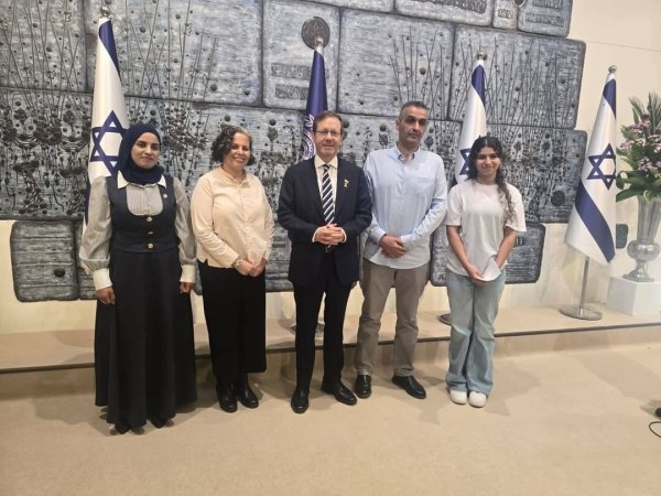 مدرسة الهزيل الإعدادية برهط تُحقق إنجازاً وطنياً في مؤتمر المناخ