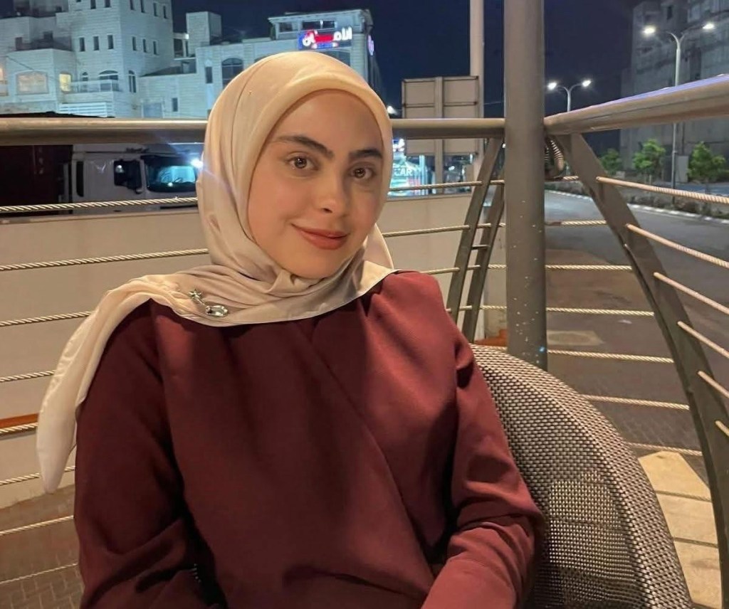 النائبة إيمان خطيب تتعهد بمتابعة قضية الاعتداء العنصري على طالبة جامعية من أم الفحم