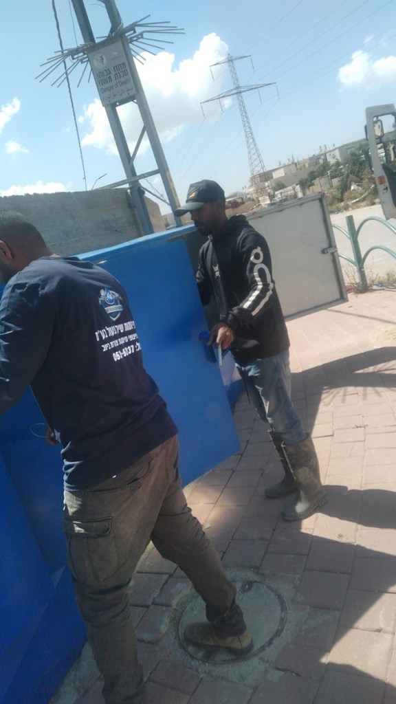 شركة المياه “واحة الصحراء” بالتعاون مع المجلس المحلي تل السبع تنفذ مشروع تطوير للبنية التحتية