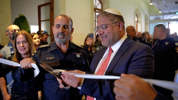 بن غفير يفتتح أول مركز حوسن للشرطة الإسرائيلية في بئر السبع أمس