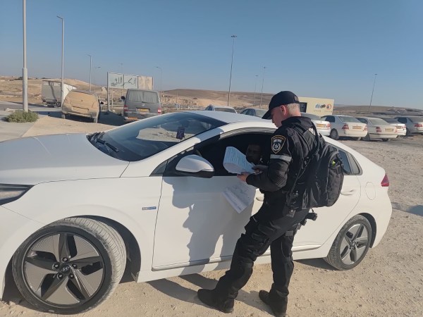 عرعرة النقب: الشرطة تسحب 20 حافلة مدرسية من الخدمة لخلل السلامة قبيل بدء العام الدراسي