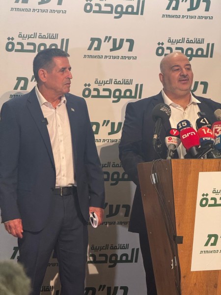 الموحدة تعلن بالناصرة مساء الاثنين انضمام يوآف سيغالوفيتش لقائمتها