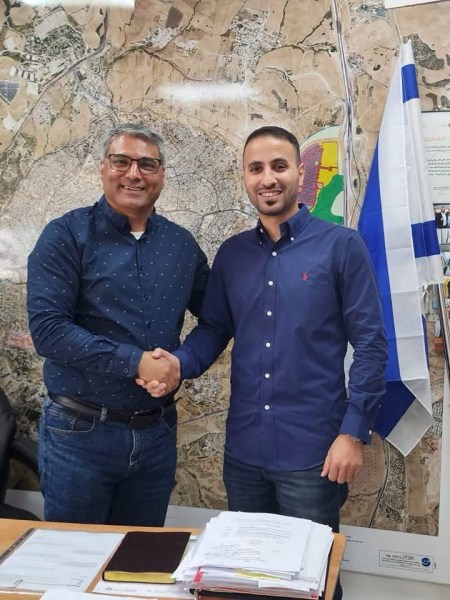 الإفراج عن موسى أبو مديغم مدير قسم القوى البشرية ببلدية رهط بموافقة النيابة العامة